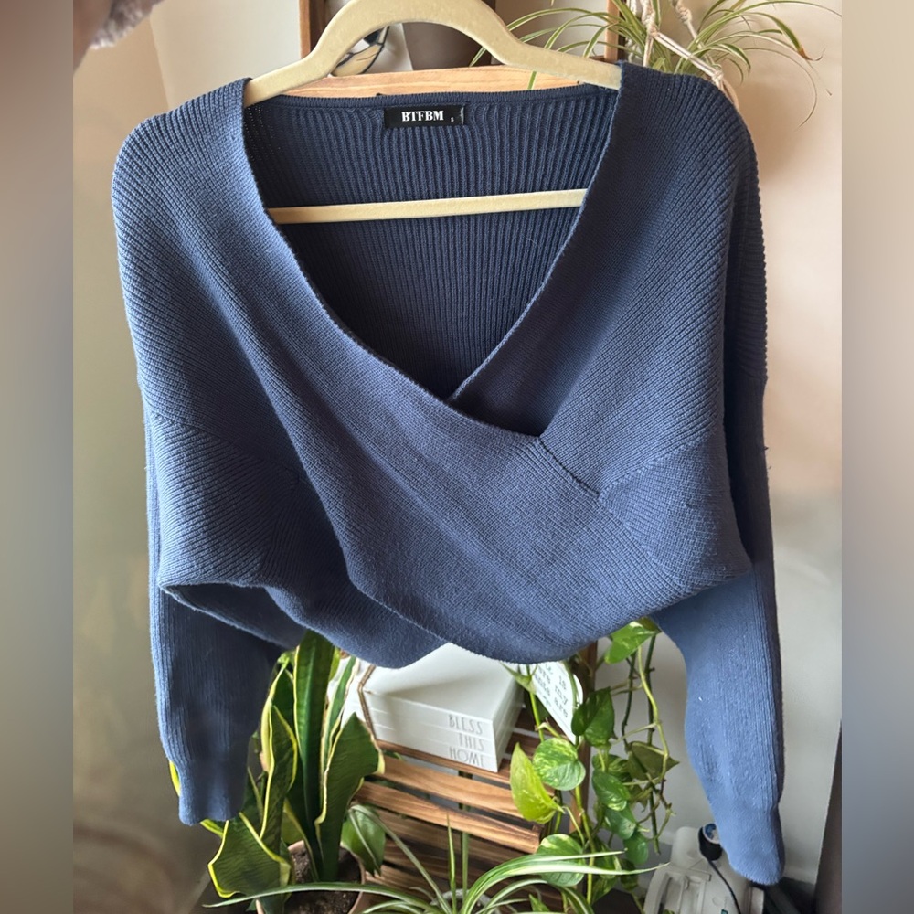 Women's Blue Sweater